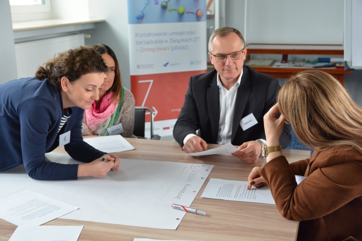 uczestnicy projektu podczas zajęć